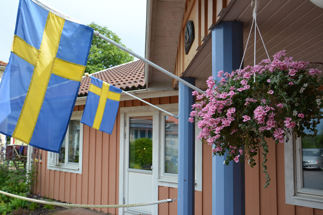 Briggsbo svenska flaggor vid entrén